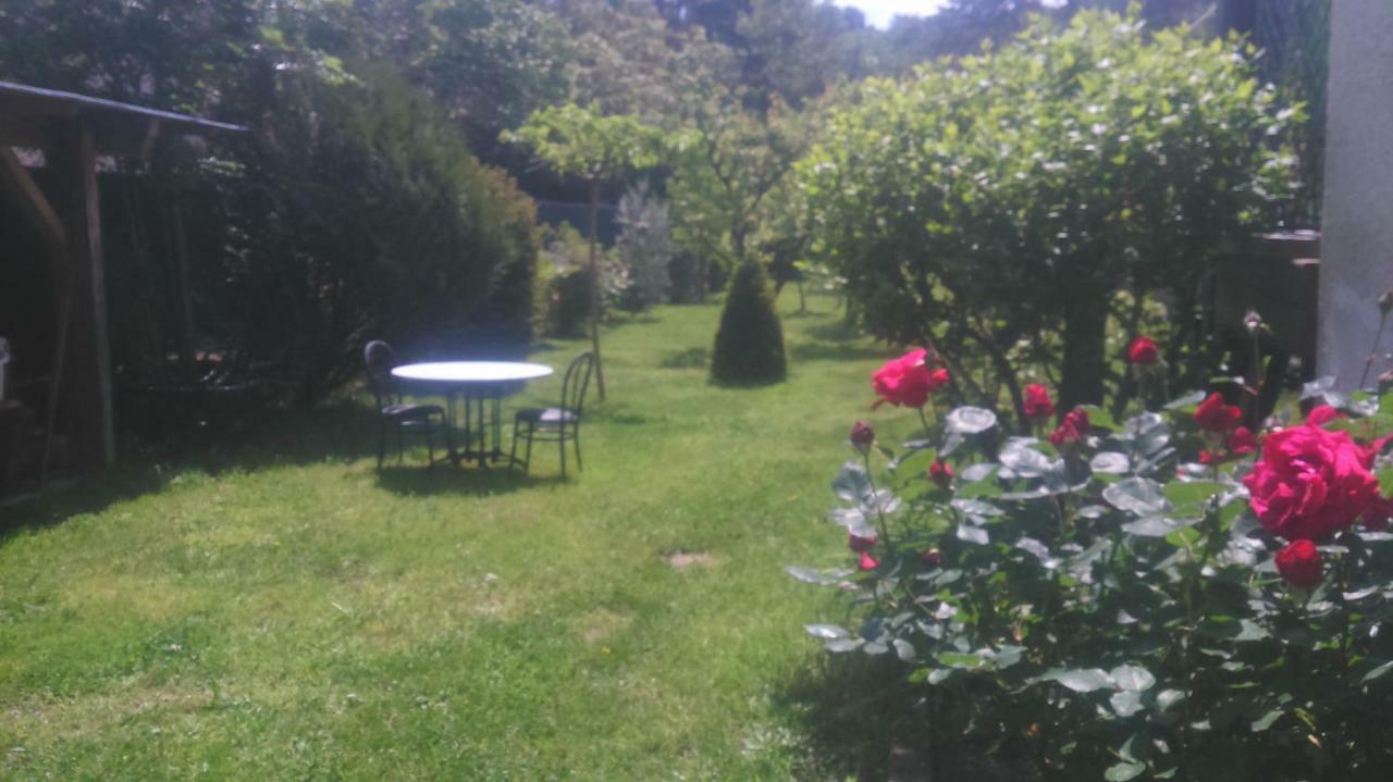 Dolce Casa Bed & Breakfast Sainte Foy les Lyon Bagian luar foto